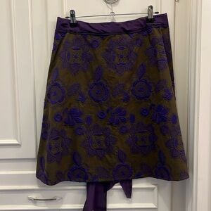 Embroidered skirt